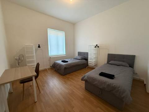 Monteurwohnung Frankfurt Messe, 5 Betten, 3 Zimmer im EG