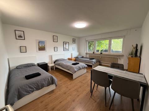 Monteurwohnung Niedernhausen, 6 Betten, Stellplatz